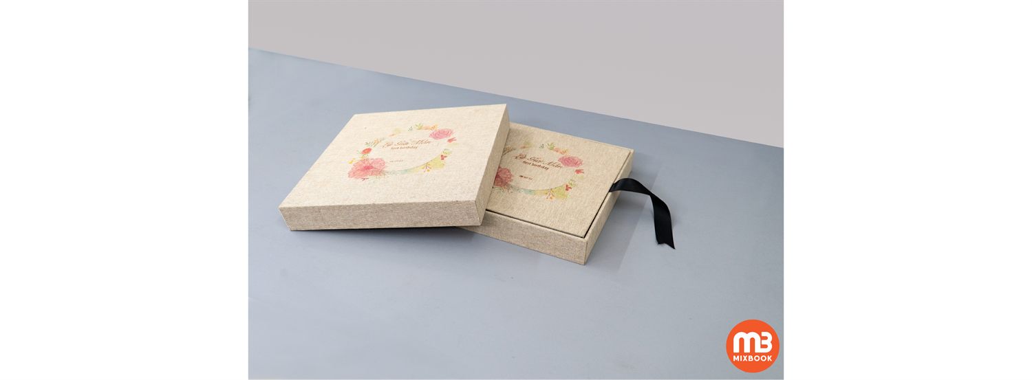 Photobook mở phẳng liền trang bìa linen, hộp nắp rời